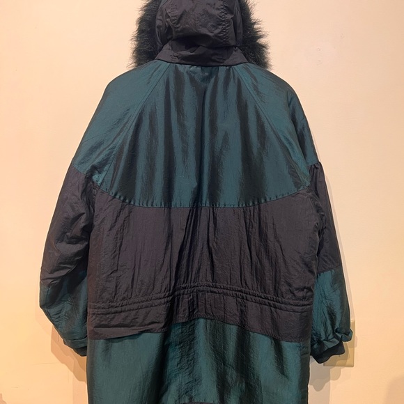 Atlantic Highlands Hooded Iridescent Insulated Parka Winter Coat, Size Medium - Picture 12 of 12
